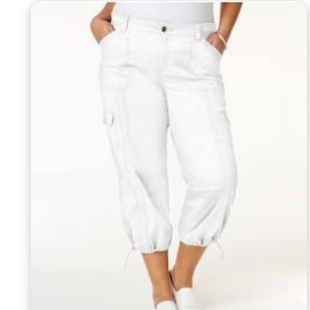 Style&co women's capri white pant